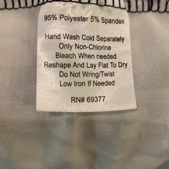 Geometric Print Long Sleeve Wrap Dress - Picture 13 of 14